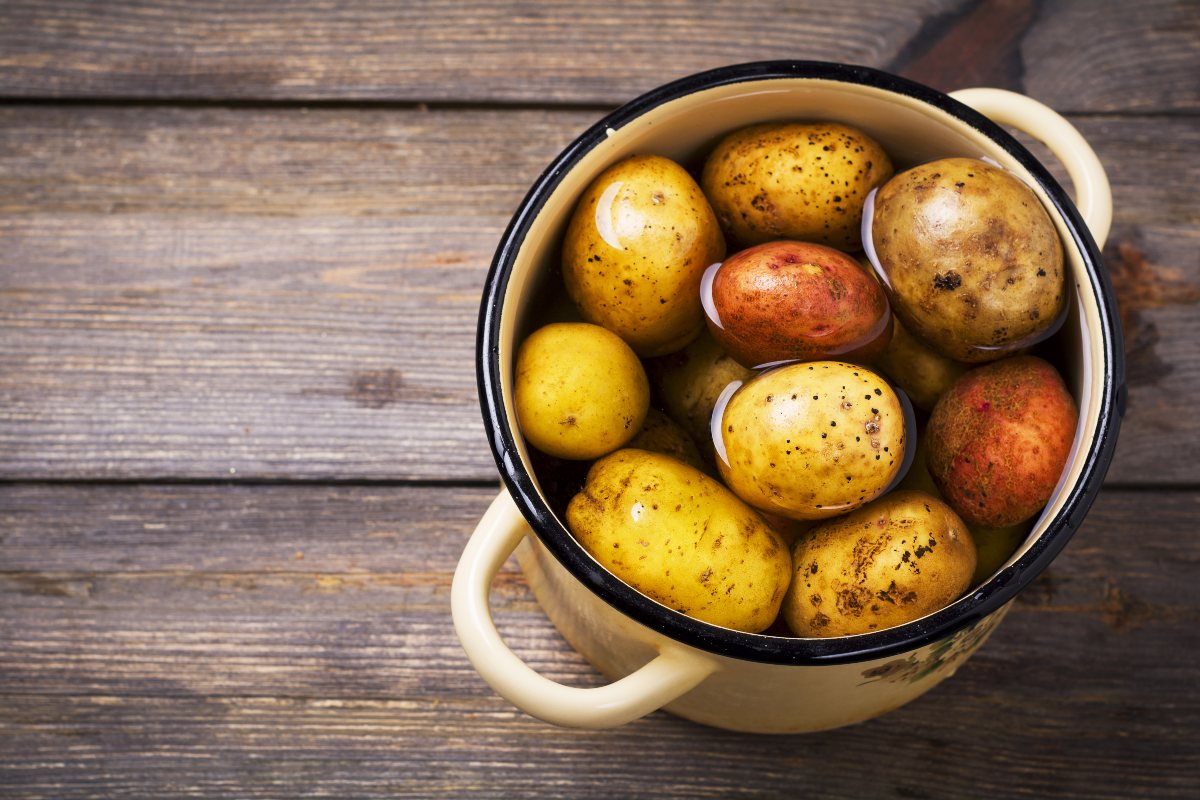 Patate lesse nella pentola