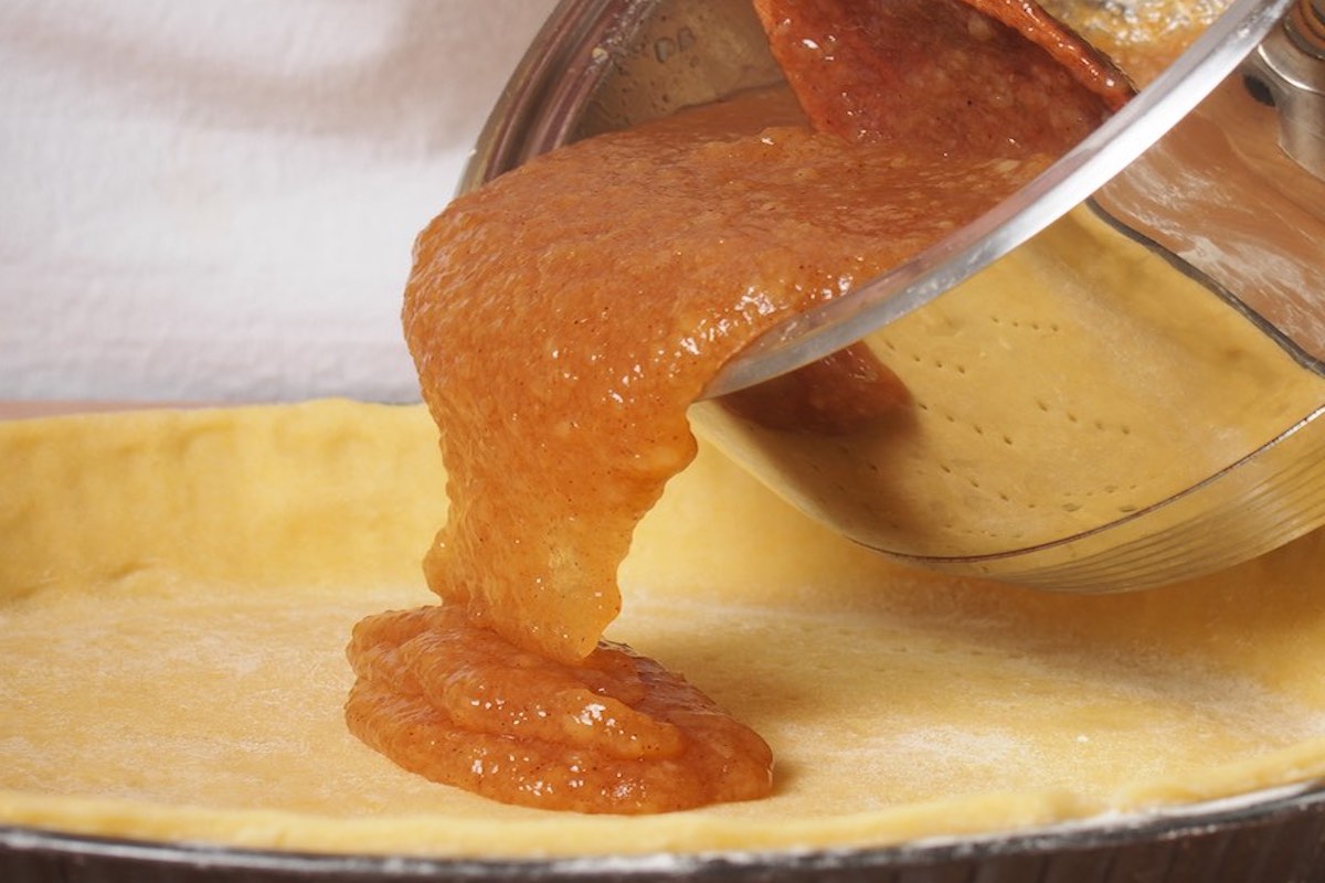 Crostata con confettura di mele cotogne