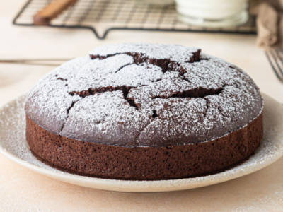 Ricetta dolce: prepariamo la torta nuvola nera