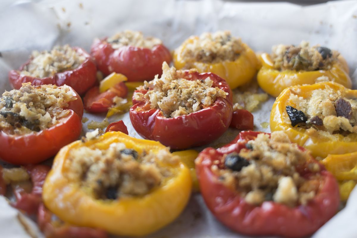 Peperoni ripieni di pane