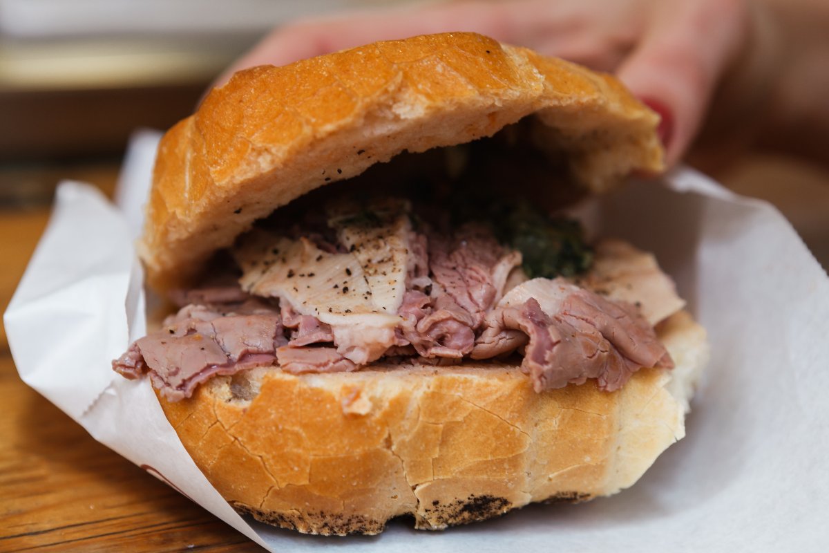 Panino con lampredotto alla fiorentina