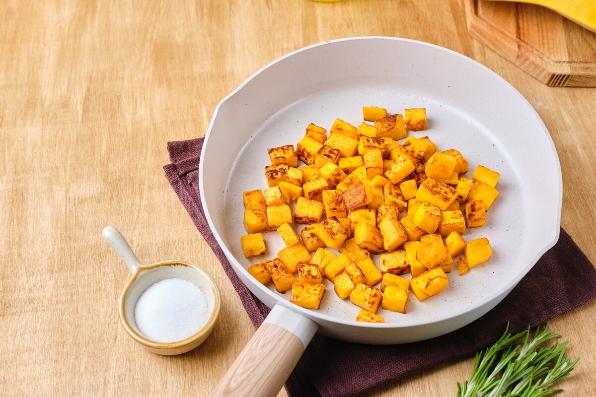 Padella con zucca cotta a dadini