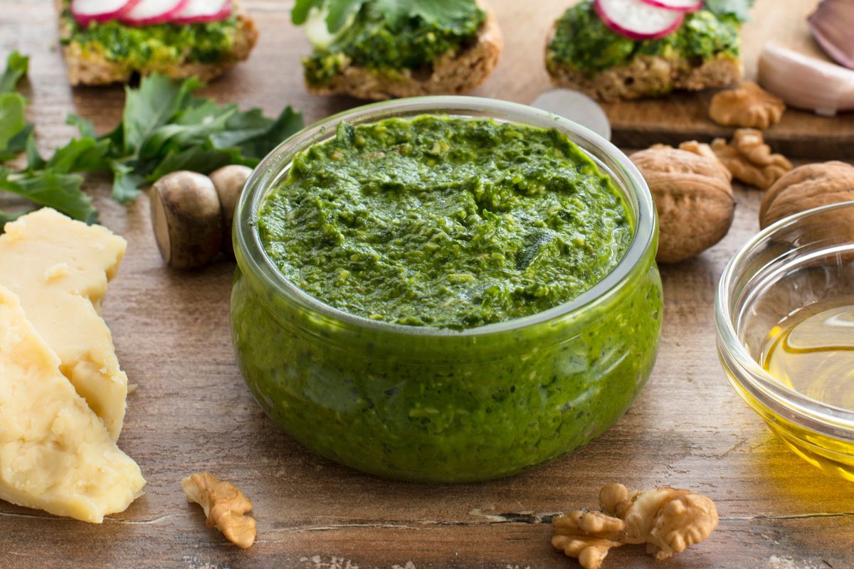 Pesto di rucola e noci