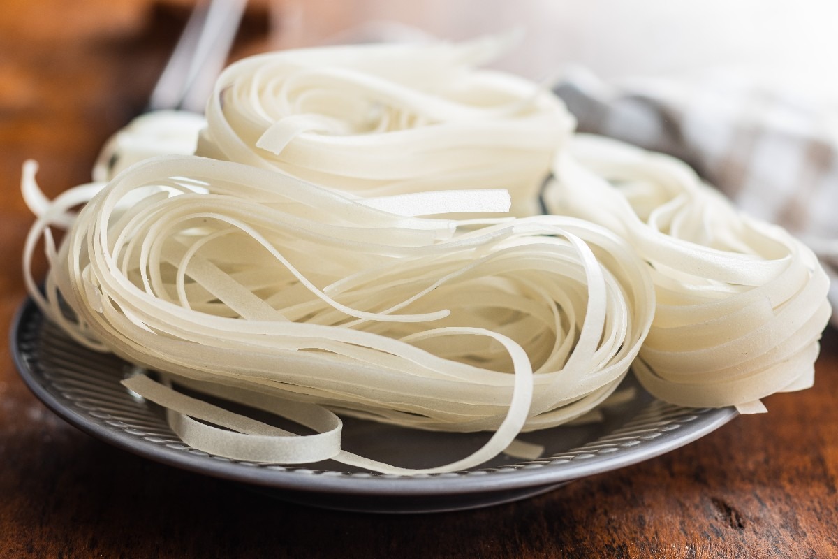 Pasta di riso secca tipo fettuccine per pho vietnamita