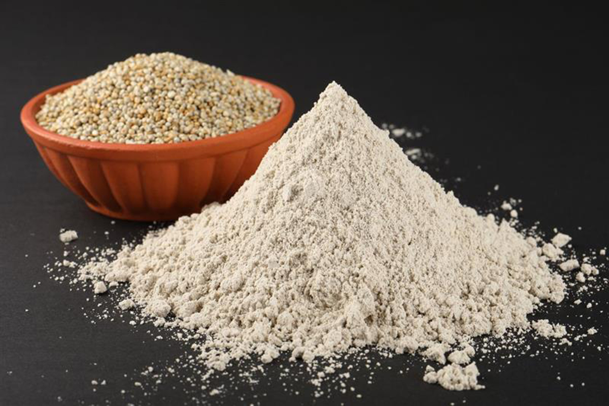 Ciotola con sorgo e farina di sorgo