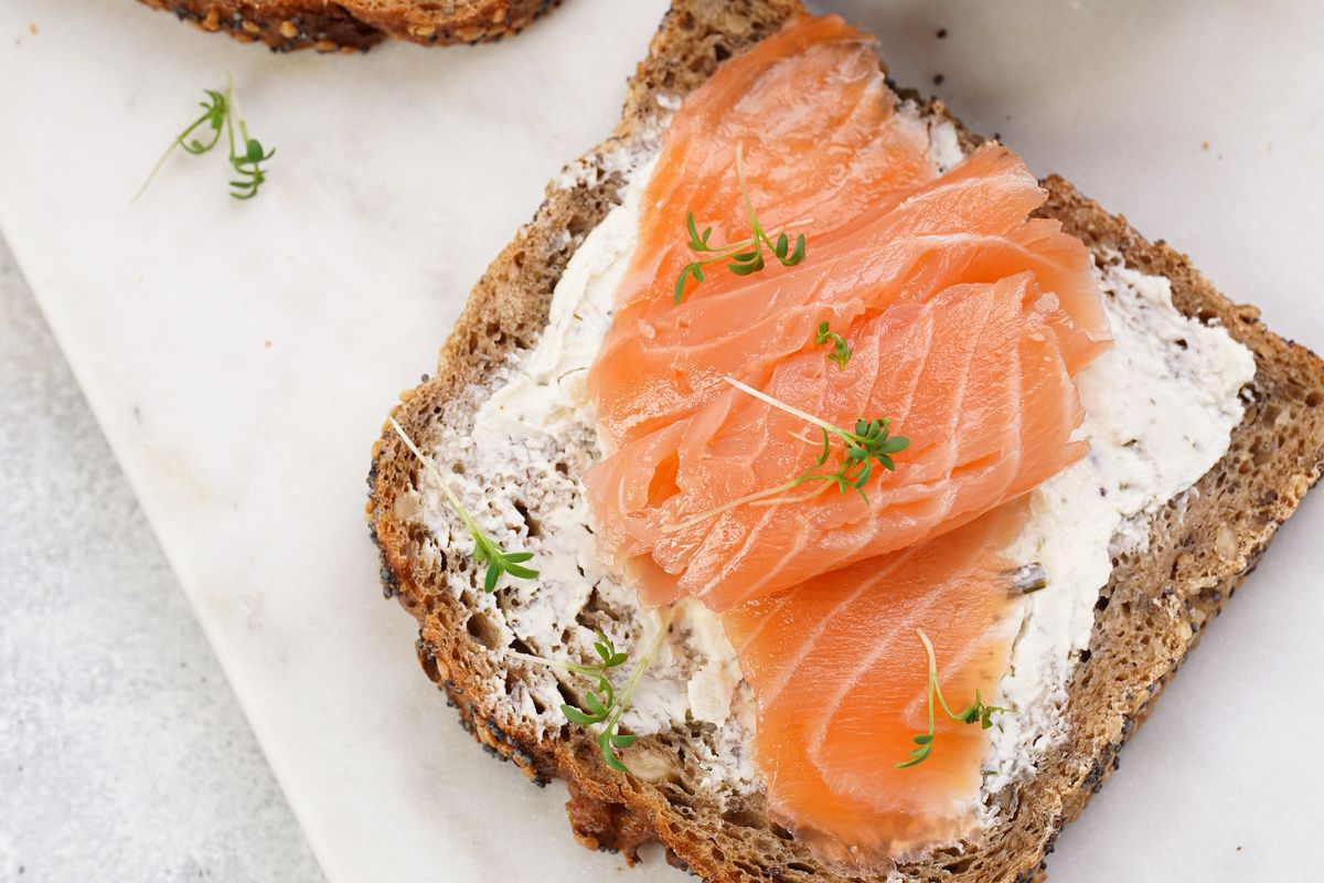 Bruschetta al salmone