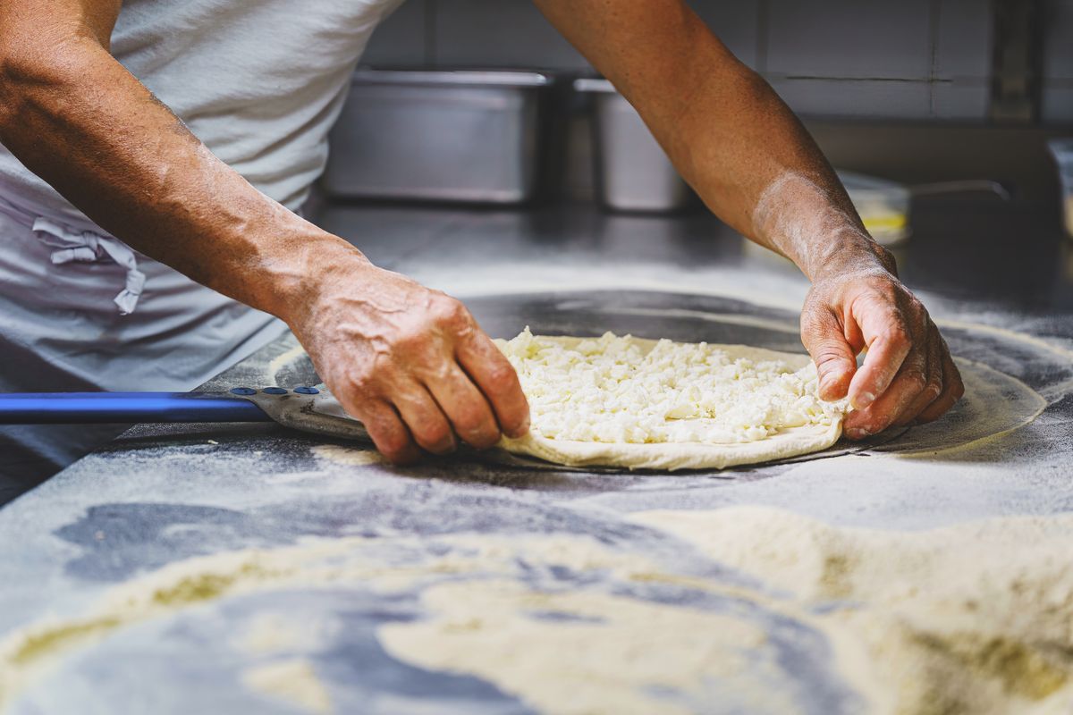 Preparazione pizza