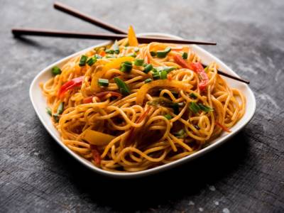 Noodles con verdure e soia: un piatto da leccarsi i baffi!