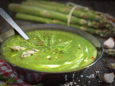 Crema di asparagi fredda