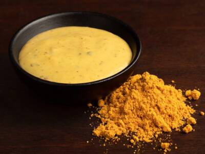 Salsa yogurt e curry