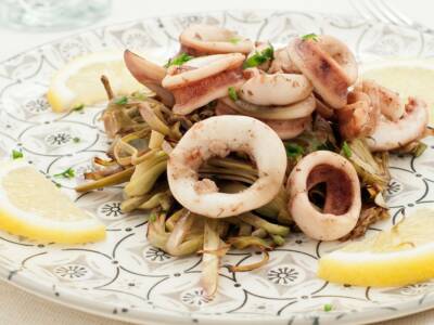 Calamari grigliati con carciofi