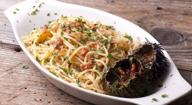 Spaghetti ai ricci di mare: il primo piatto di pesce gourmet da provare!