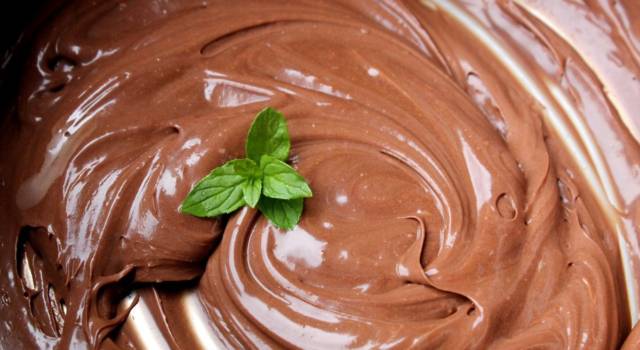 Ganache, crema e glassa al cioccolato: tre preparazioni simili ma diverse