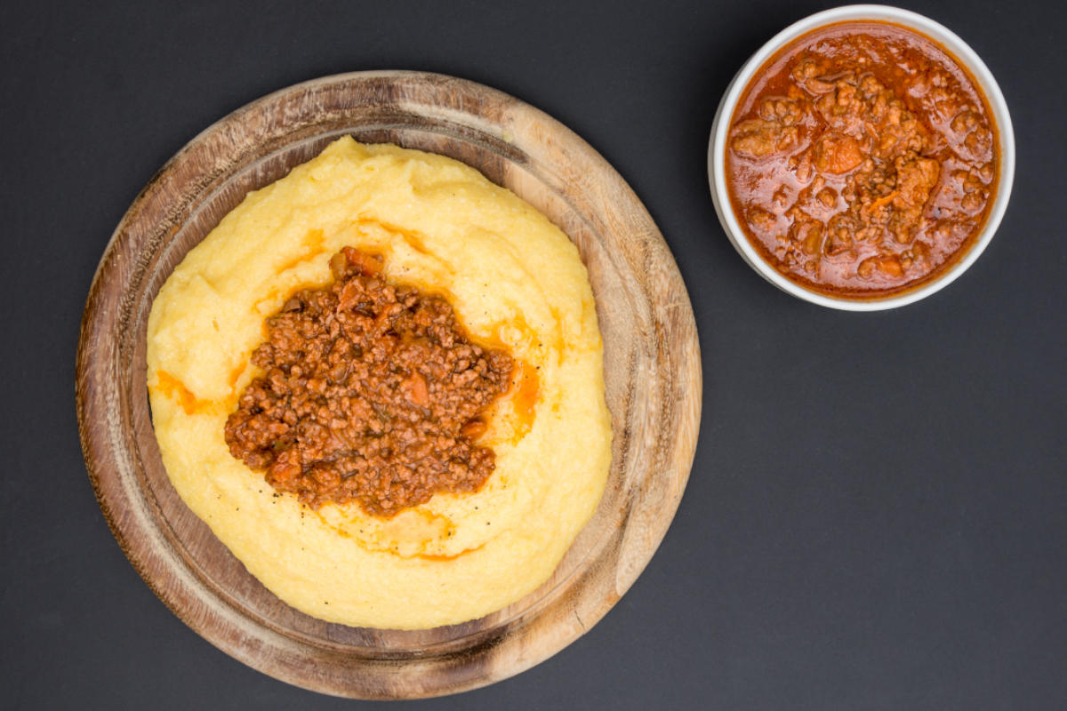 Polenta with lentil ragout