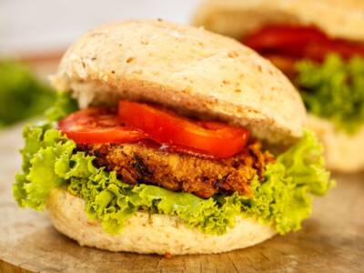 Vegan burger con frittata di ceci