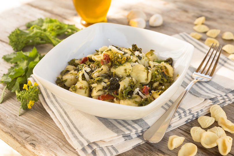 Orecchiette bietole peperoncino e speck