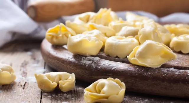 La Ricetta Dei Tortellini Alla Bolognese Come Farli In Casa