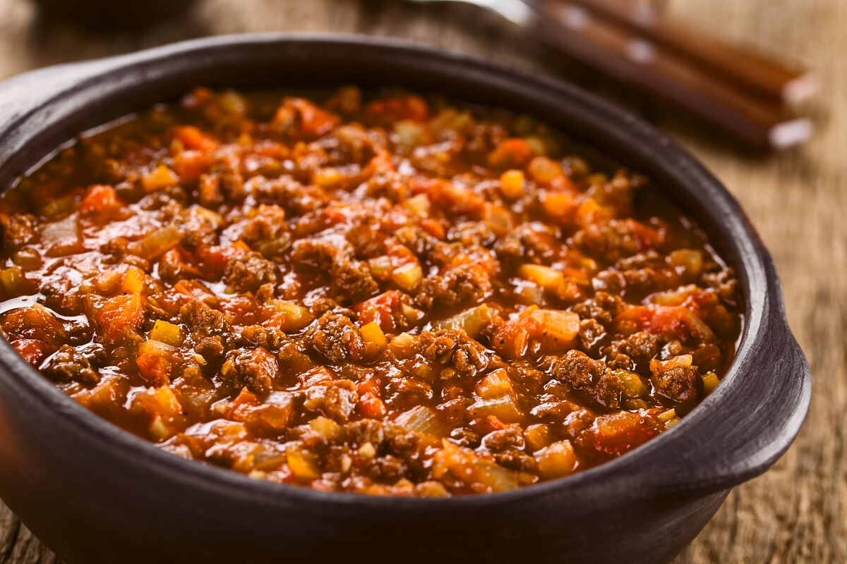 Ciotola con ragù al pomodoro