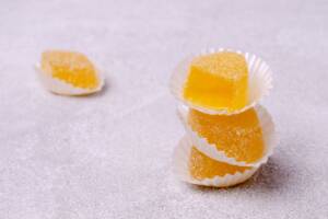 Caramelle alla curcuma