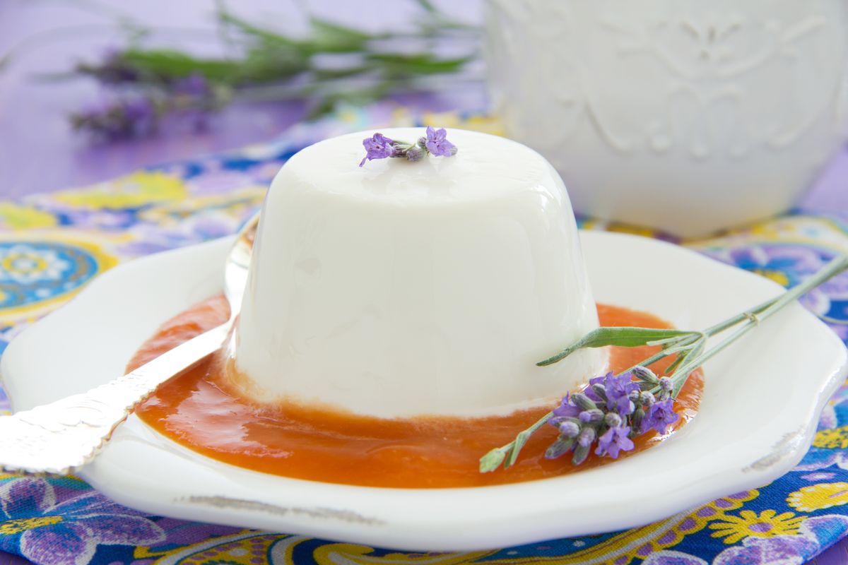 Panna cotta with lavender