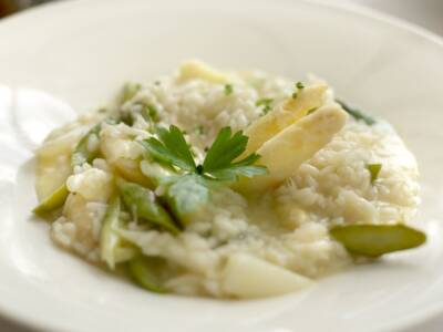 Risotto con asparagi bianchi: la ricetta semplice e sfiziosa