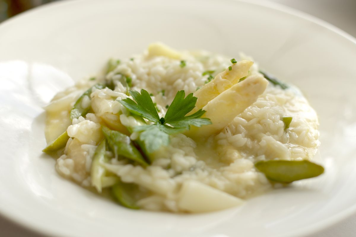 Risotto with white asparagus