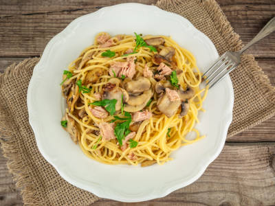 Spaghetti tonno e funghi