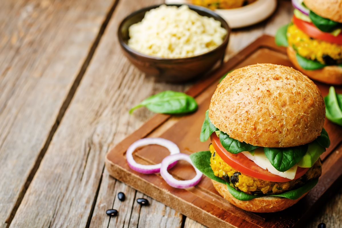 Mini burger di miglio e cipolla