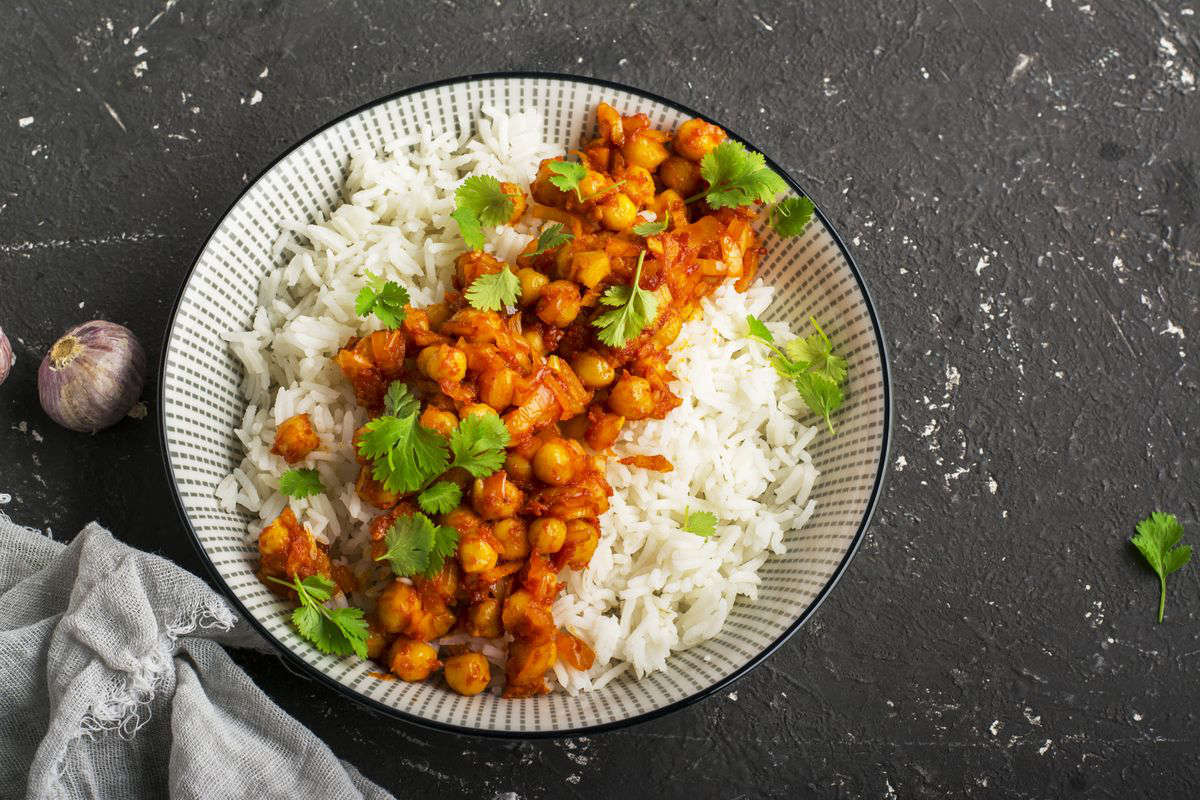 Basmati rice with curried chickpeas and coriander
