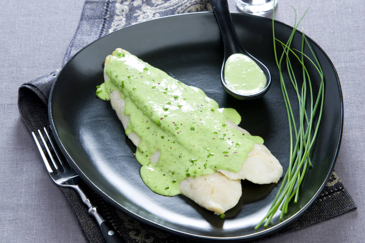 sea ​​bream with pesto