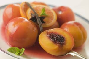 Pesche al vino