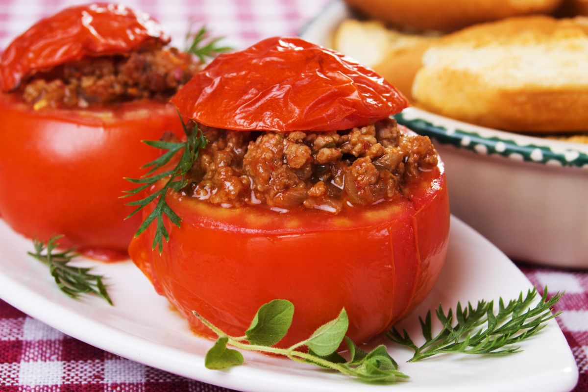 tomatoes stuffed with meat