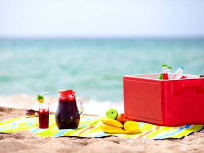 Come conservare il cibo in spiaggia anche sotto le alte temperature