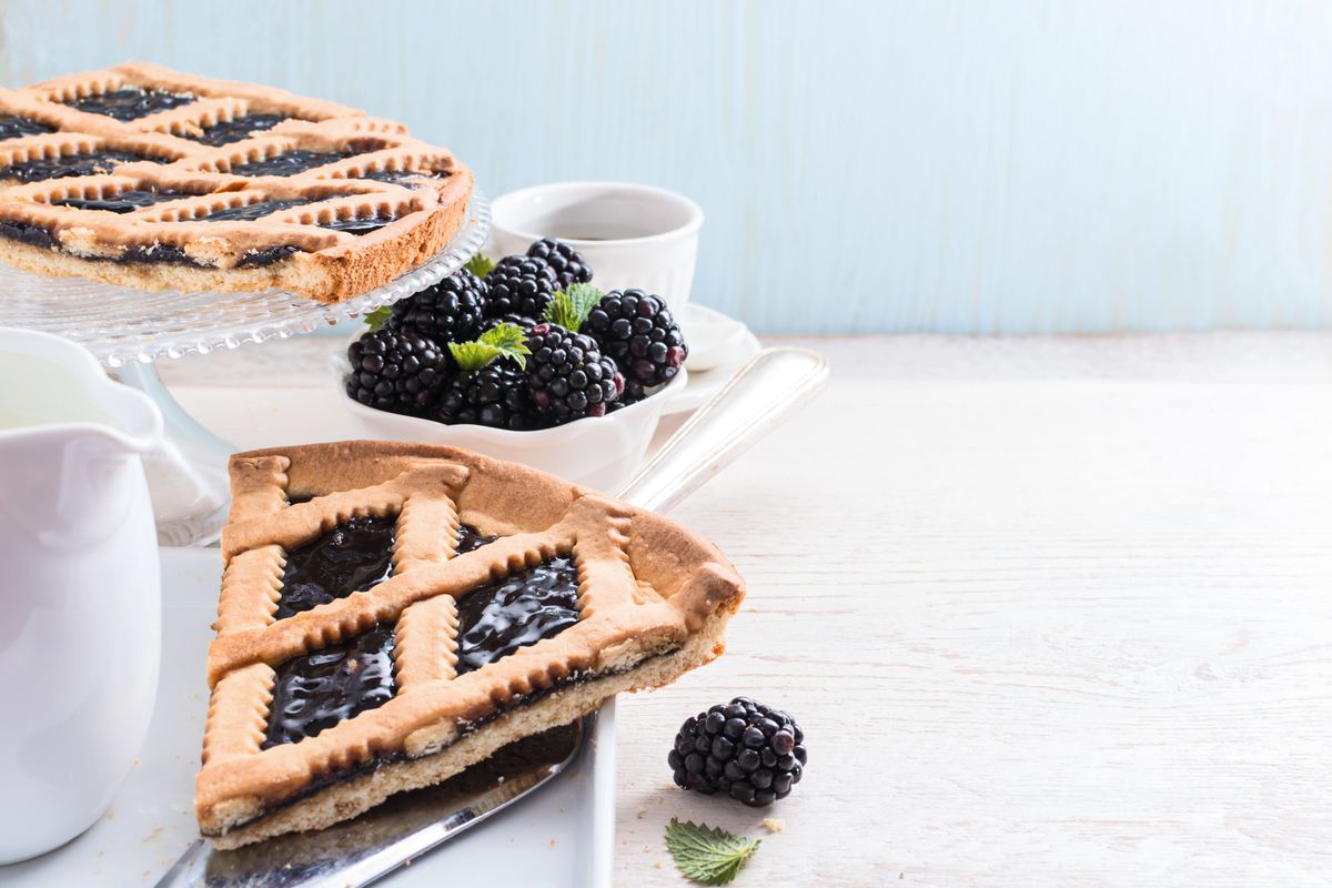 Crostata con marmellata di more