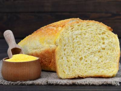 Fatto in casa è meglio: ecco la ricetta del pane di mais
