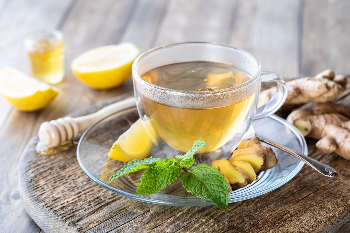 Ginger and lemon herbal tea