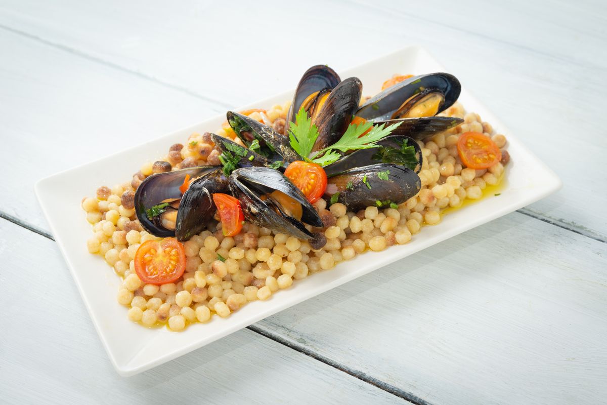 Fregola with mussels and courgettes