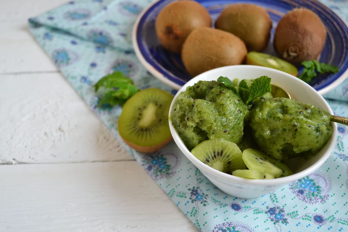 Prickly pear granita with kiwi and mint