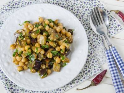 Insalata di ceci e melanzane