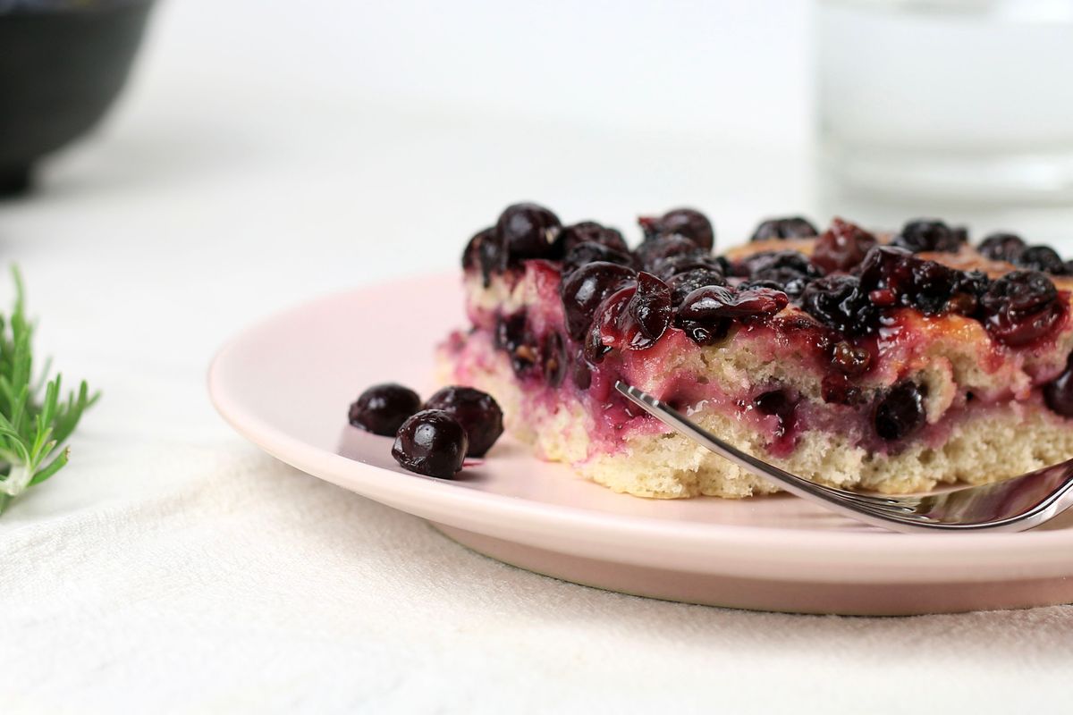 Schiacciata all'uva fragola al rosmarino