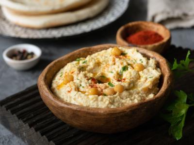 Hummus: la ricetta leggera senza aglio, senza tahina e senza glutine!