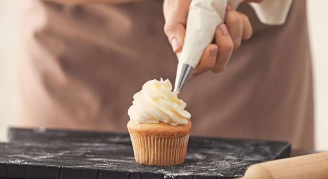 Come fare la glassa per cupcake: quella classica e le sue varianti