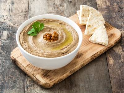 Hummus di lenticchie: la crema vegana facile da fare, anche col bimby