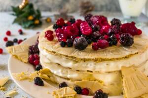 Cialde di Montecatini con panna e frutti