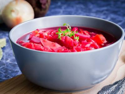 Zuppa di barbabietole rosse, dalla cucina russa