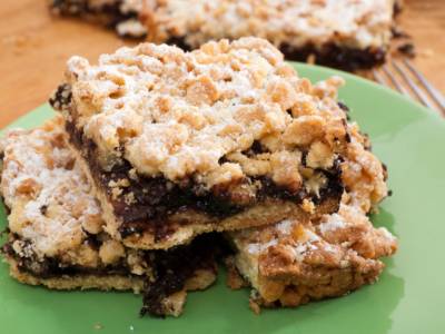 Quadrotti vegani di avena al cioccolato