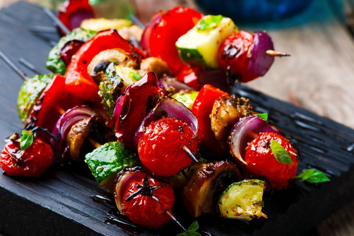 Baked vegetable skewers