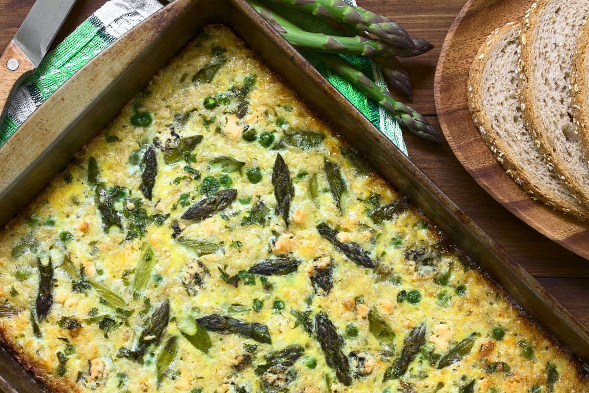 Baked asparagus omelette