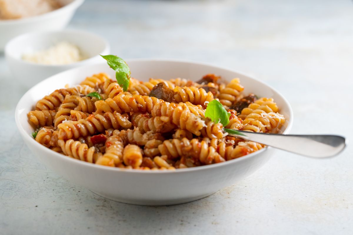 Pasta with vegetarian sauce