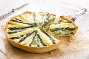 quiche con asparagi e gamberetti